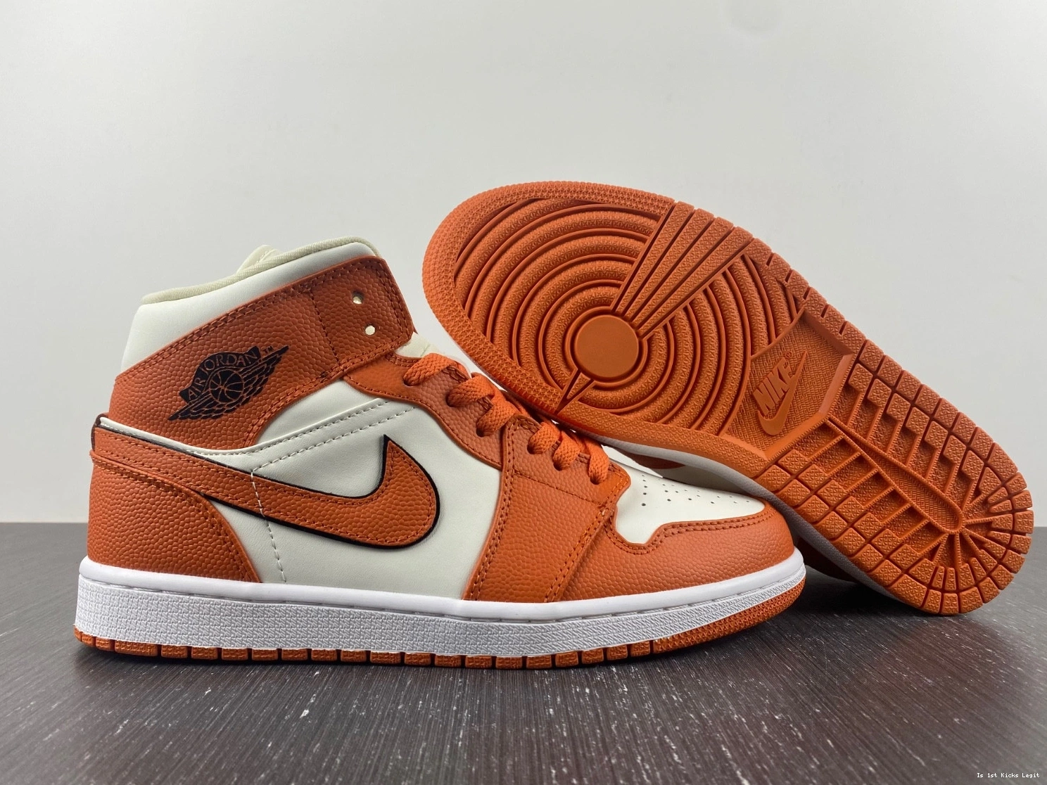 1 SE DV1302-100 Jordan Air Mid Sport Spice 0108